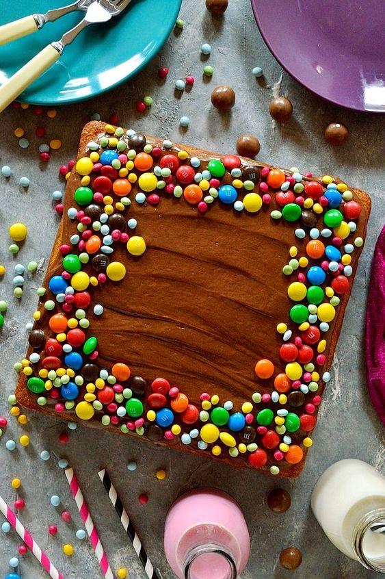 11 способов украсить торт недорого